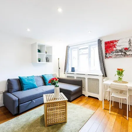 1 Bedroom Comfortable Flat In Kensington